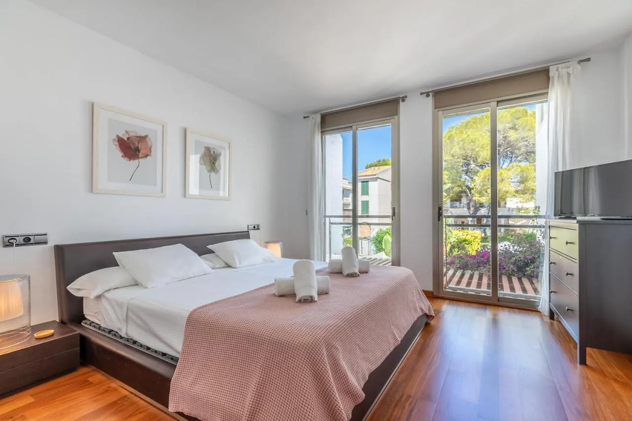 Apartment La Nau - Fantastic Apartment With Hot Tub And Pool, Just Steps Away From Beach Port de Pollenca 0*,