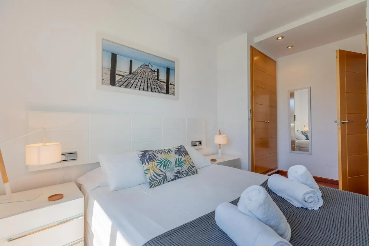Apartment La Nau - Fantastic Apartment With Hot Tub And Pool, Just Steps Away From Beach Port de Pollenca