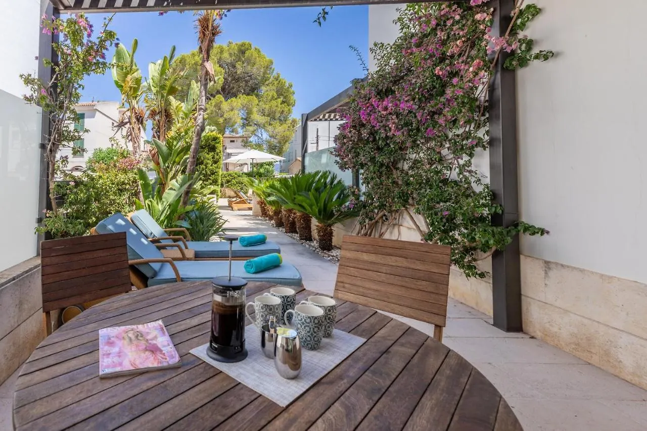 Apartment La Nau - Fantastic Apartment With Hot Tub And Pool, Just Steps Away From Beach Port de Pollenca