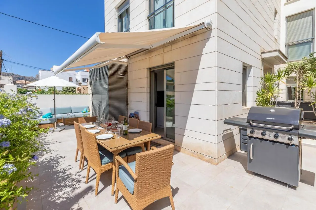 Apartment La Nau - Fantastic Apartment With Hot Tub And Pool, Just Steps Away From Beach Port de Pollenca Spain